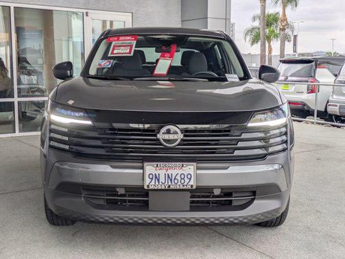 2025 Nissan Kicks S