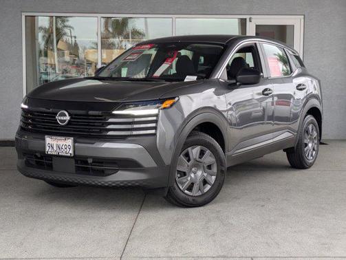 2025 Nissan Kicks S