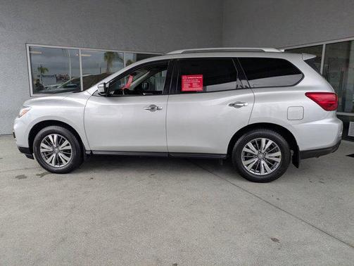 2020 Nissan Pathfinder S 2WD