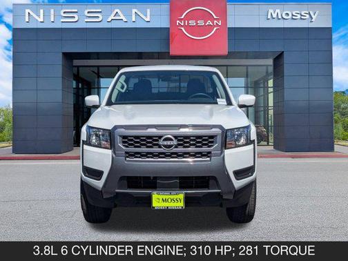 2025 Nissan Frontier SV