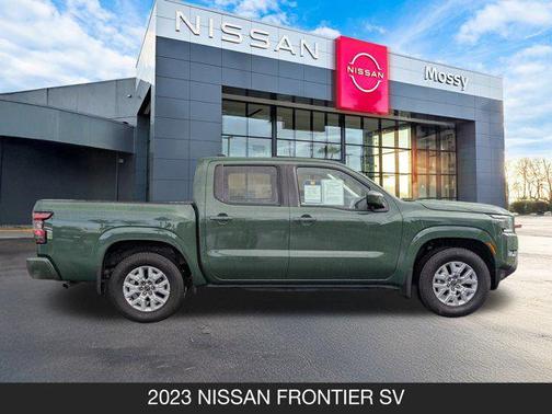 2023 Nissan Frontier SV