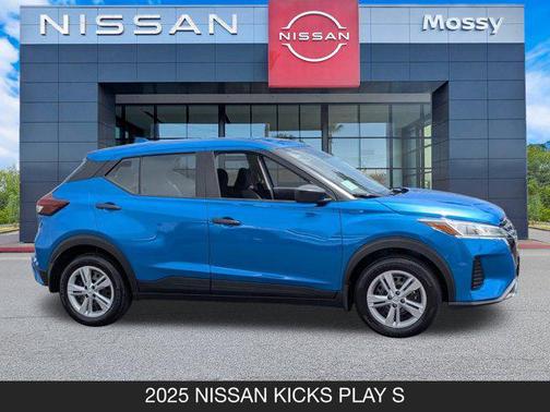 2025 Nissan Kicks S