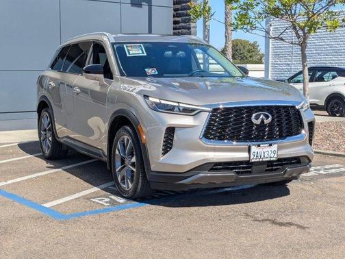2022 INFINITI QX60 Luxe