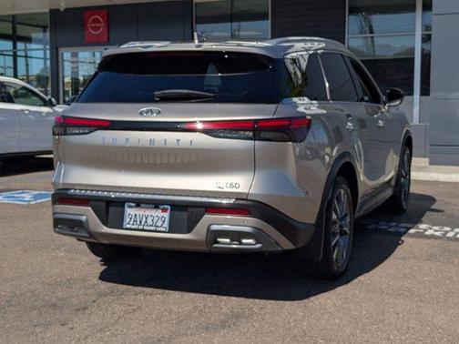 2022 INFINITI QX60 Luxe