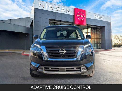 2025 Nissan Pathfinder Platinum 4WD