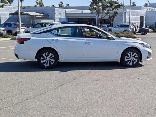 2025 Nissan Altima S FWD
