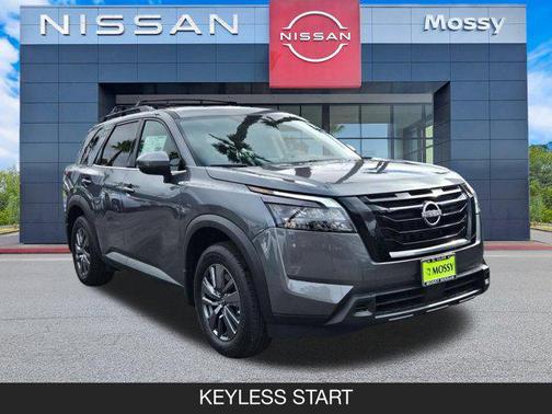 2025 Nissan Pathfinder SV FWD