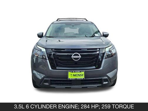 2025 Nissan Pathfinder SV FWD