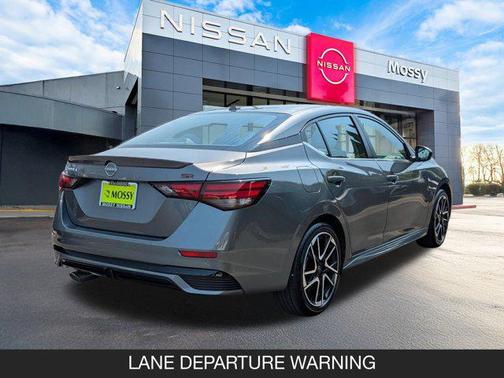 2025 Nissan Sentra SR