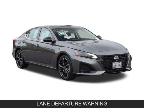 Gun Metallic 2023 Nissan Altima SR FWD