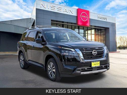 2025 Nissan Pathfinder SL FWD