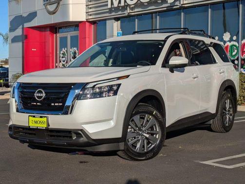 2025 Nissan Pathfinder SV FWD
