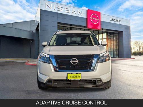 2025 Nissan Pathfinder SV FWD