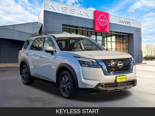 2025 Nissan Pathfinder SV FWD