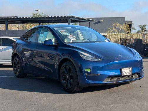 2022 Tesla Model Y Long Range Dual Motor All-Wheel Drive