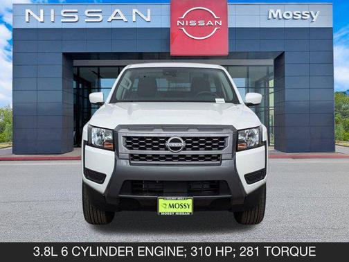 2025 Nissan Frontier SV