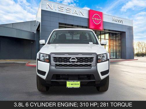 2025 Nissan Frontier SV