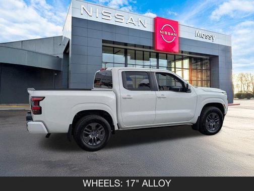 2025 Nissan Frontier SV