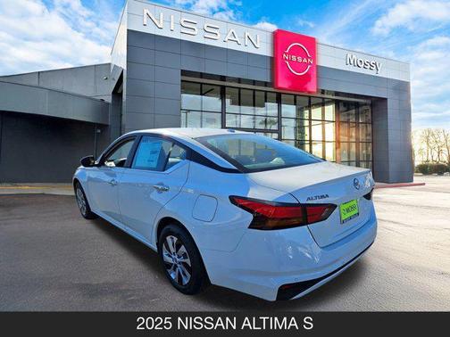 2025 Nissan Altima S FWD