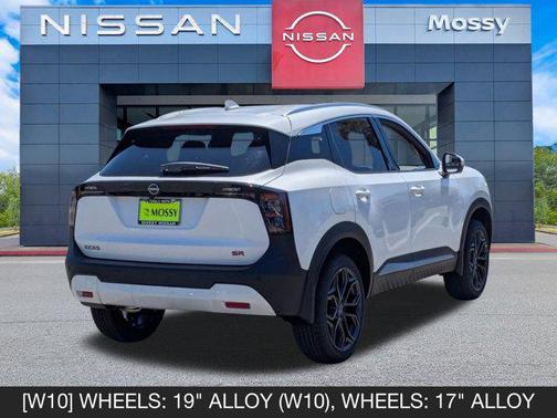 2025 Nissan Kicks SR