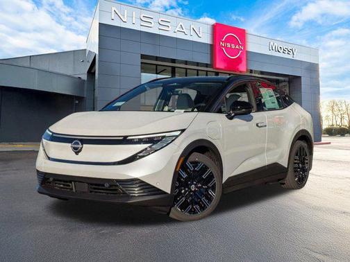 2026 Nissan Leaf PLATINUM+