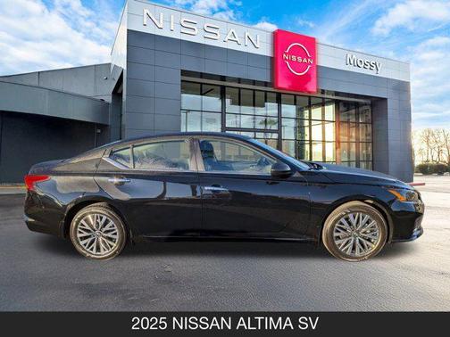 2025 Nissan Altima SV FWD