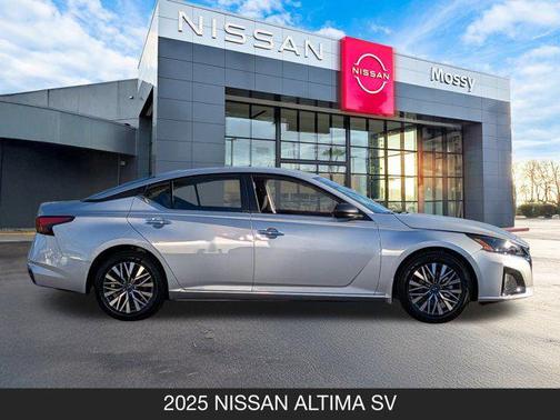 2025 Nissan Altima SV FWD
