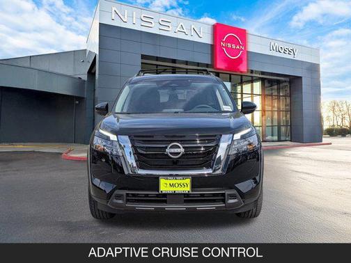 2025 Nissan Pathfinder SV FWD