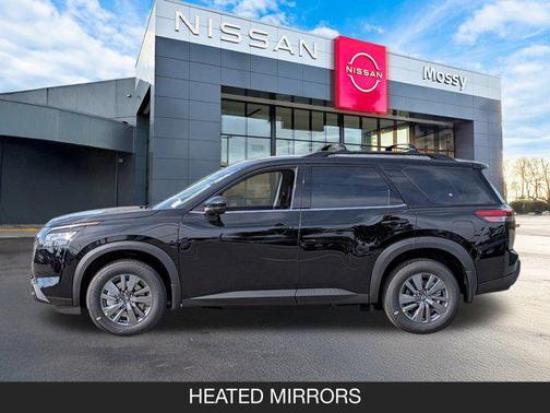 2025 Nissan Pathfinder SV FWD