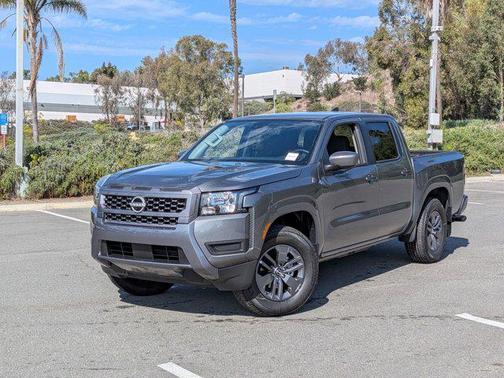 2025 Nissan Frontier SV