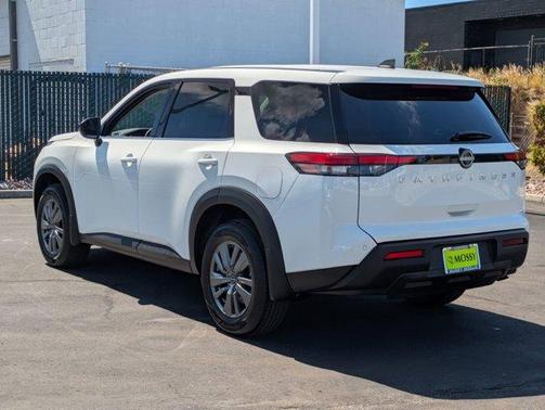 2025 Nissan Pathfinder S