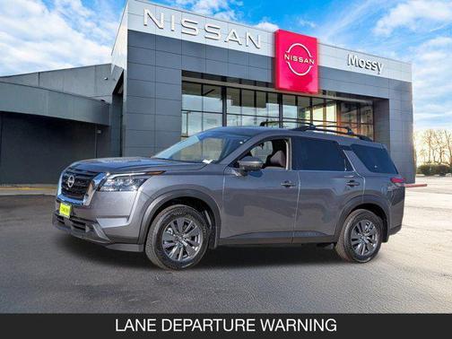 2025 Nissan Pathfinder SV FWD