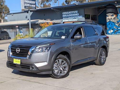 2025 Nissan Pathfinder SV FWD