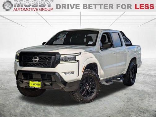 2023 Nissan Frontier SV