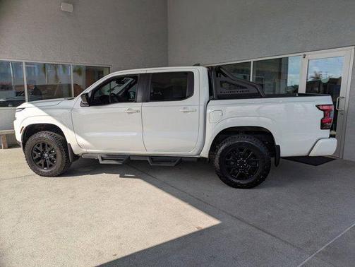 2023 Nissan Frontier SV