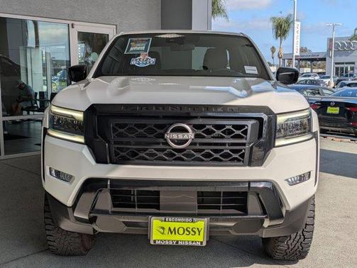 2023 Nissan Frontier SV