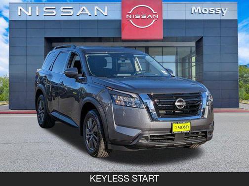 2025 Nissan Pathfinder SV FWD