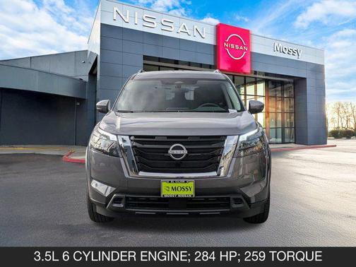 2025 Nissan Pathfinder SV FWD