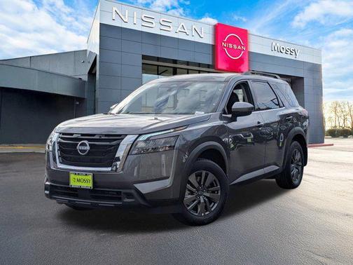 2025 Nissan Pathfinder SV FWD
