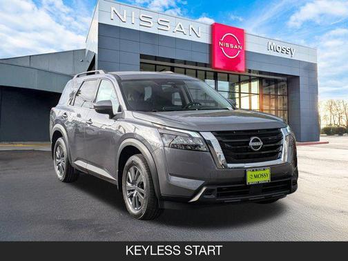 2025 Nissan Pathfinder SV FWD