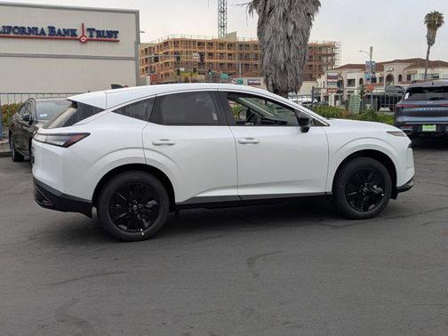 2025 Nissan Murano SV