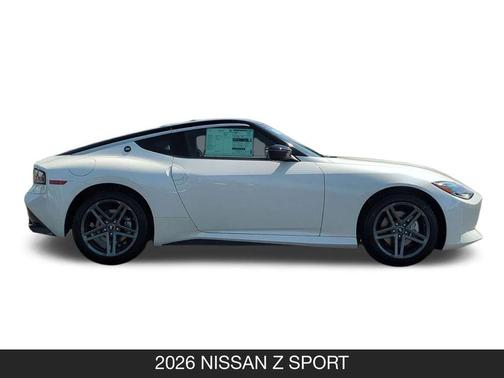Pearl White Tricoat/Super Black 2026 Nissan Z Sport