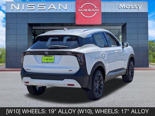 2025 Nissan Kicks SR