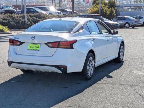 2025 Nissan Altima S FWD