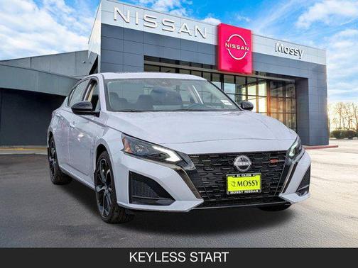 2025 Nissan Altima SR FWD