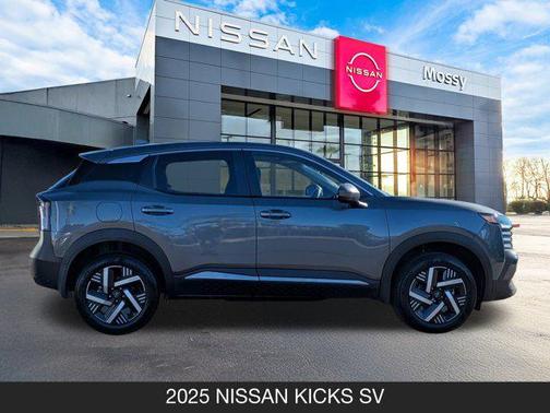 2025 Nissan Kicks SV