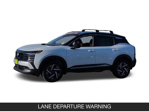 Aspen White Tricoat/Super Black 2026 Nissan Kicks SV