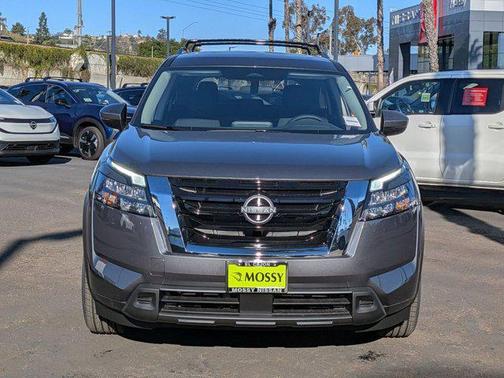 2025 Nissan Pathfinder SV FWD