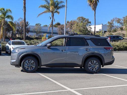 2025 Nissan Pathfinder SV FWD