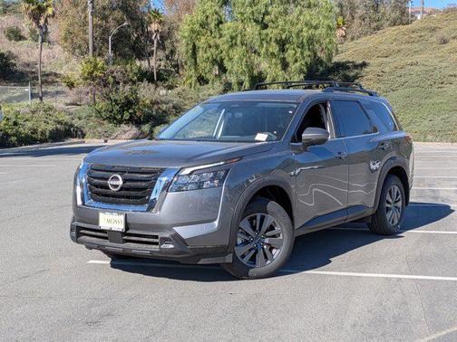 2025 Nissan Pathfinder SV FWD
